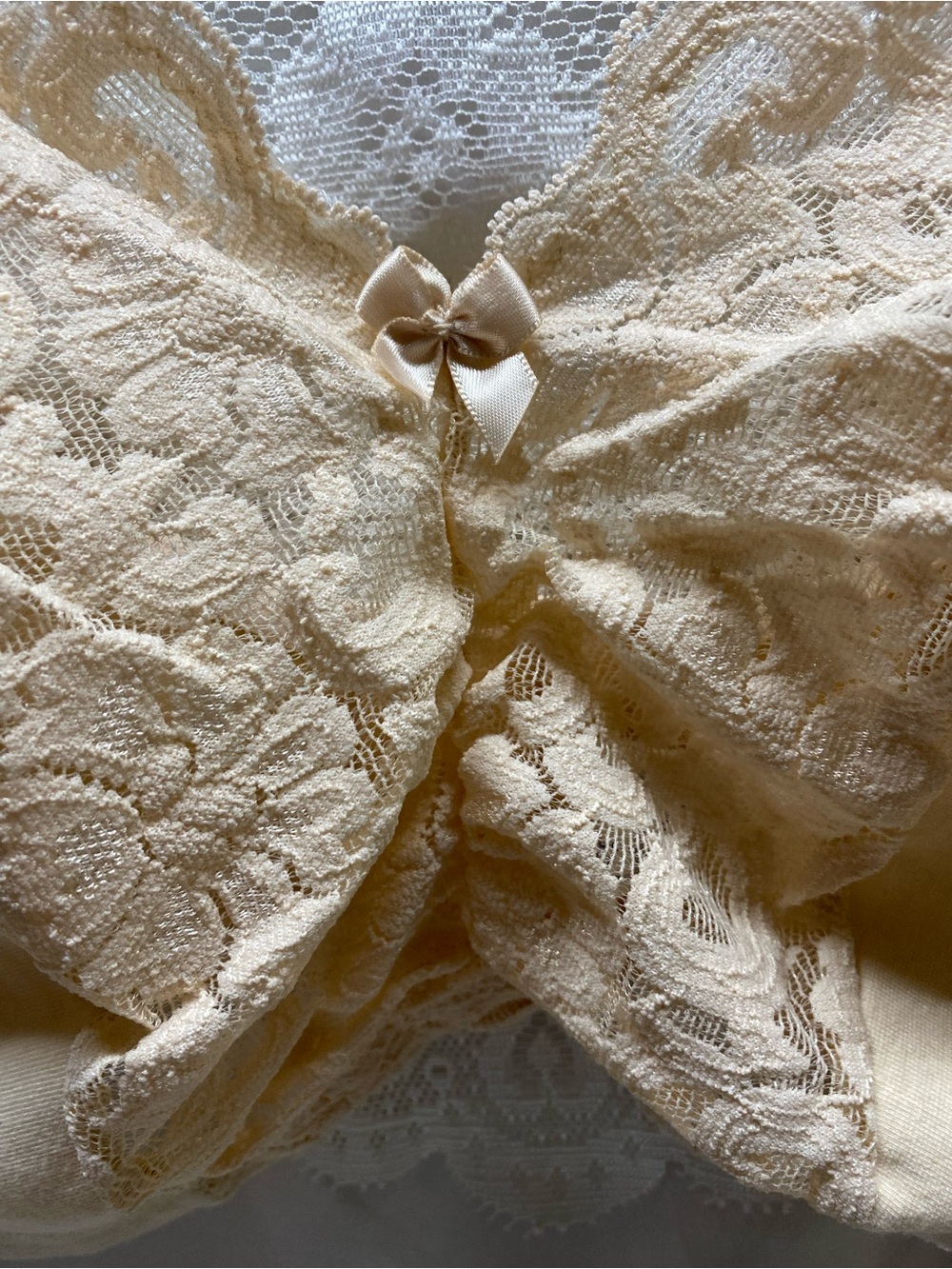 * Glamorise 44DD Lace-Trim Comfort Bralette Cream comfort fit - Picture 5 of 5